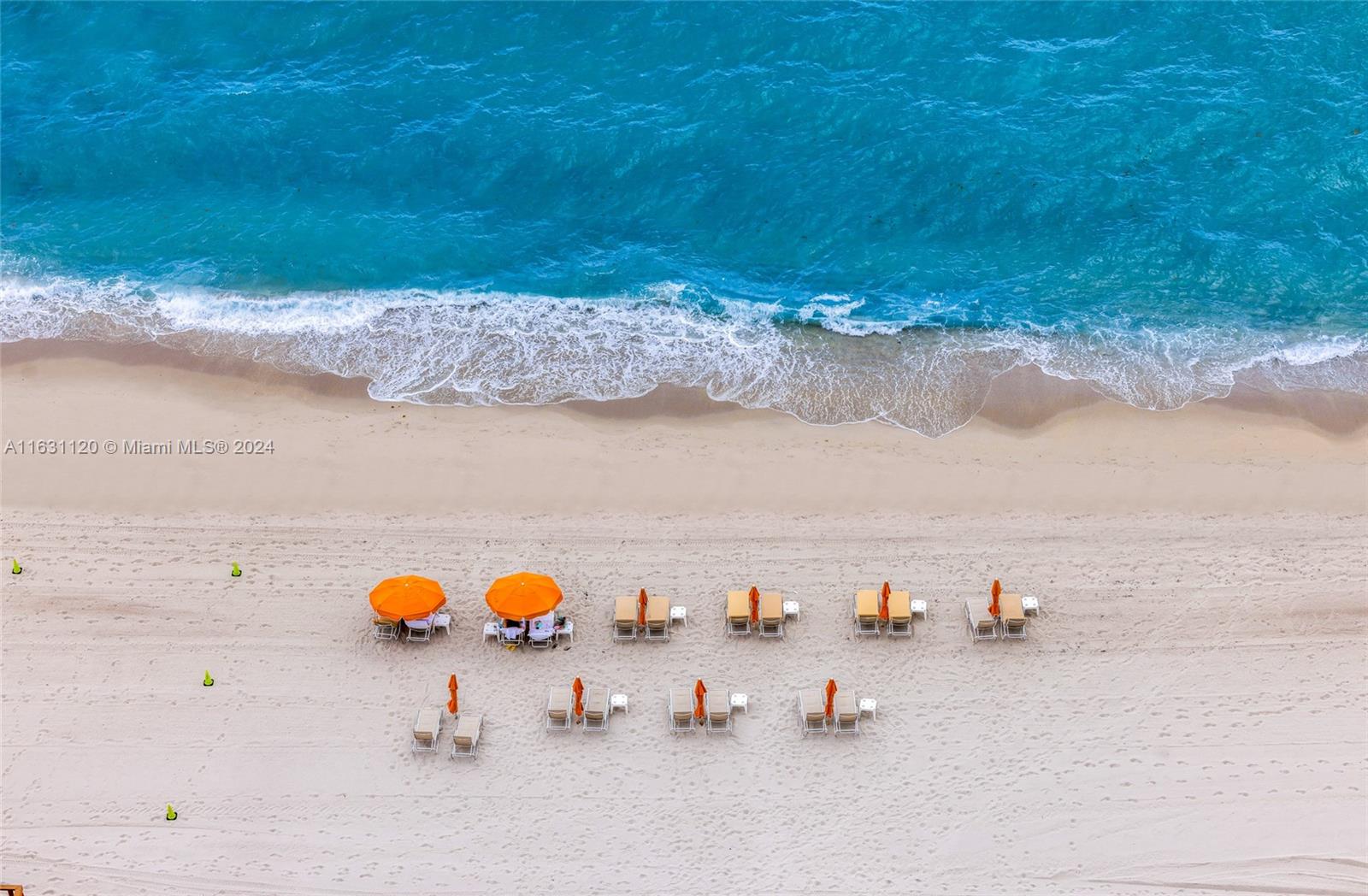 SAYAN CONDO - Residential