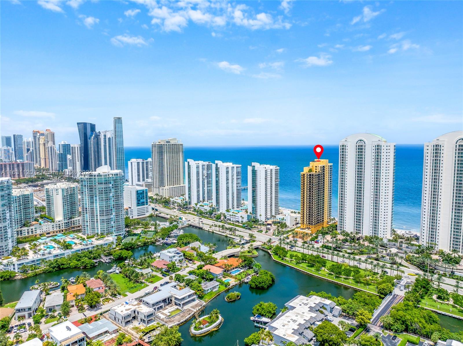 SAYAN CONDO - Residential