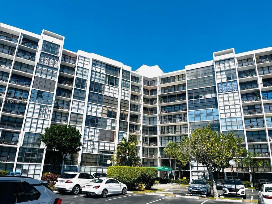 Excellent Investment Opportunity. Discover this beautiful 1/1.5 unit in a prime location. The large living area offers
 ample space, with many units in the building converting part of it into a cozy den near the balcony. The unit
 features a walk-in closet, recently updated air conditioning, and comes with its own storage space and one
 assigned parking spot. The building is impeccably maintained with a recently renovated lobby and offers top-tier
 amenities including a pool, gym, and barbecue area—perfect for entertaining and relaxation. Located in a family
friendly community, you're within walking distance to shops, restaurants, and just minutes from the beach. This
 unit presents a fantastic opportunity for both homeowners and investors seeking solid annual returns in a high
demand area.