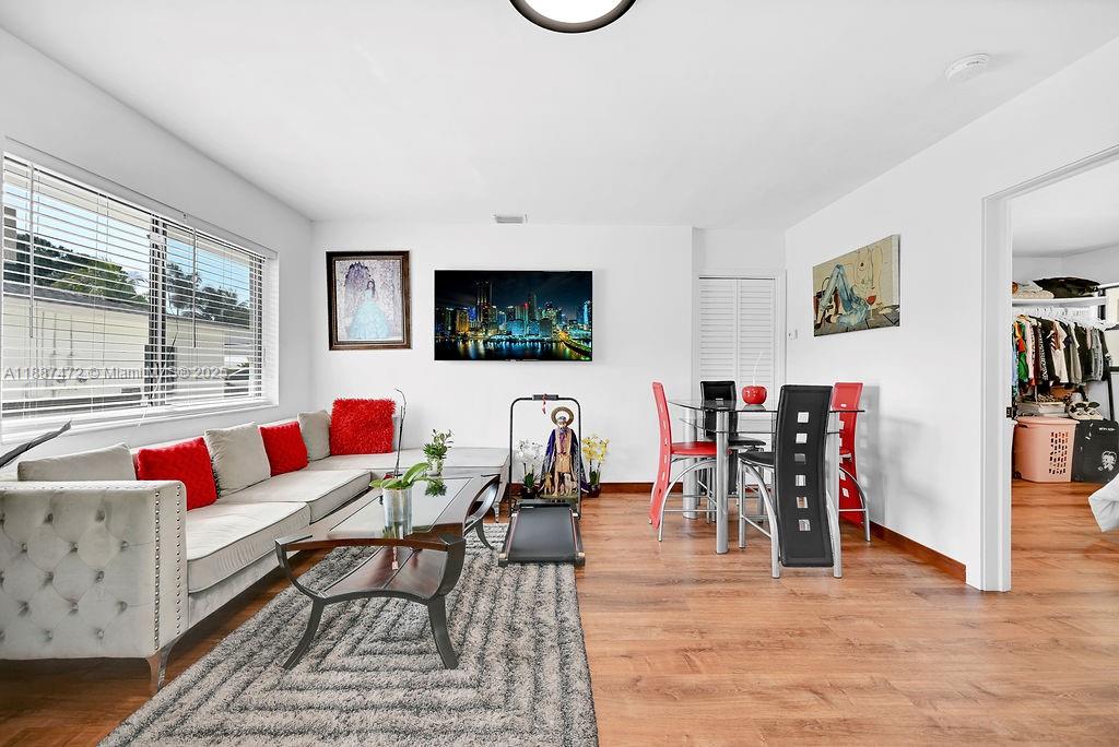 PALOMAR SUB - Residential Income