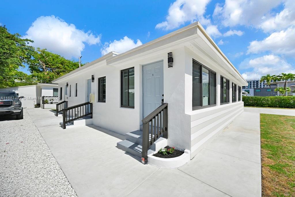 PALOMAR SUB - Residential Income