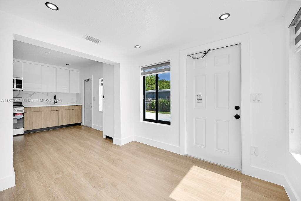 PALOMAR SUB - Residential Income