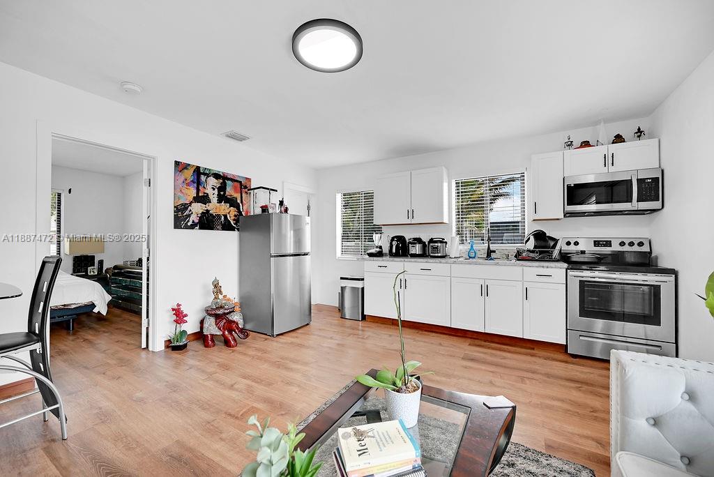 PALOMAR SUB - Residential Income