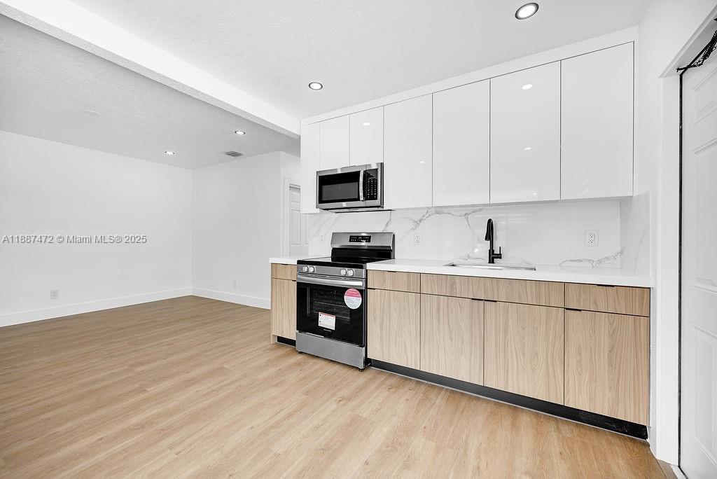 PALOMAR SUB - Residential Income