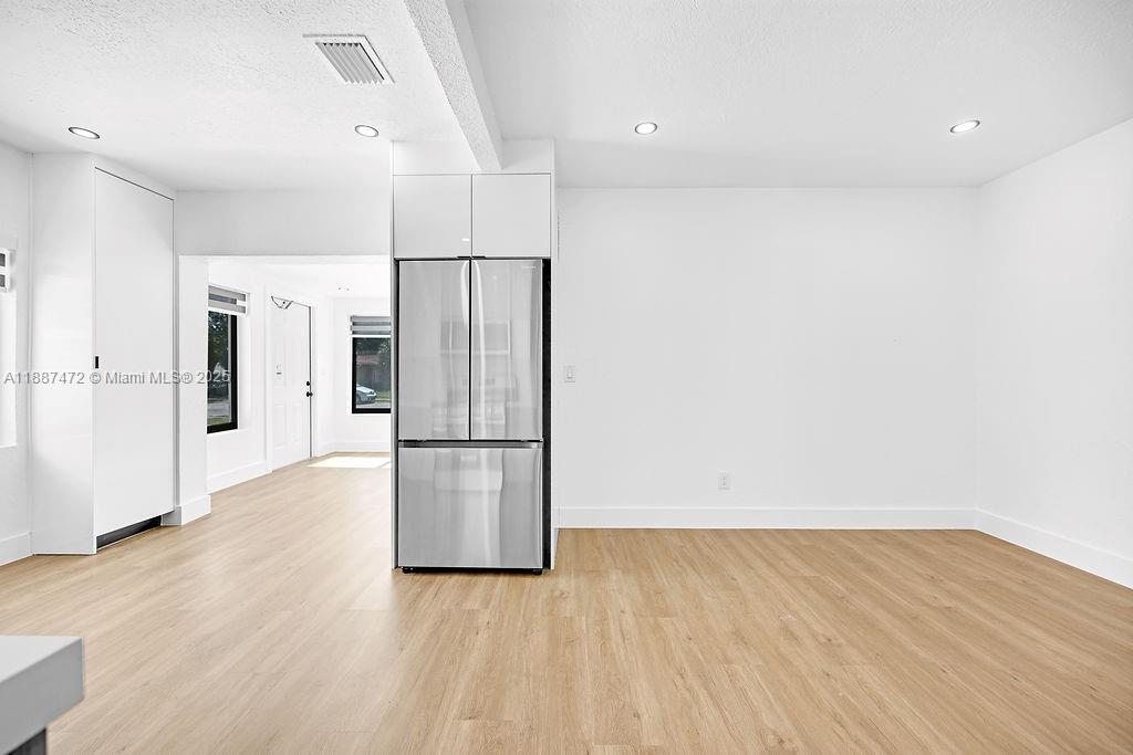 PALOMAR SUB - Residential Income