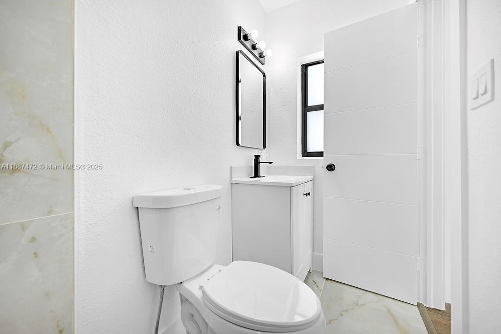 PALOMAR SUB - Residential Income