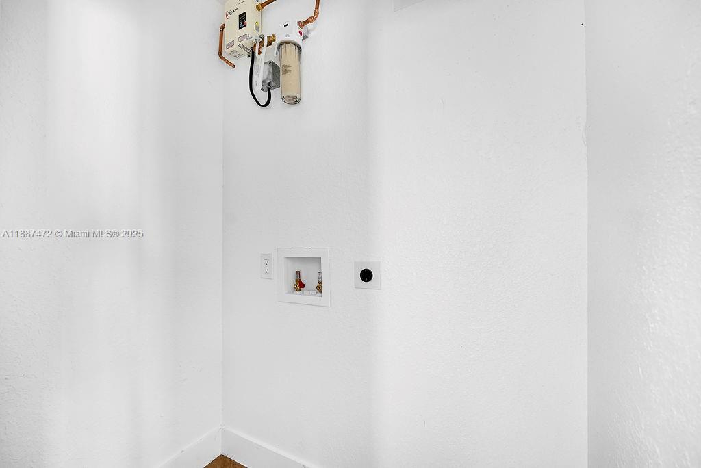 PALOMAR SUB - Residential Income