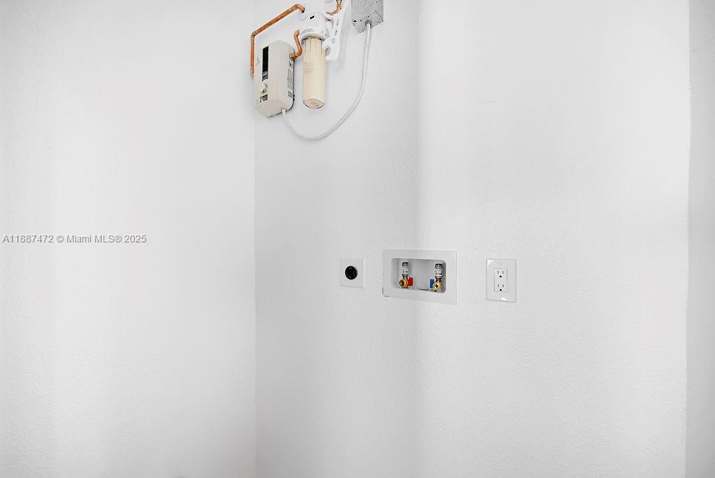 PALOMAR SUB - Residential Income