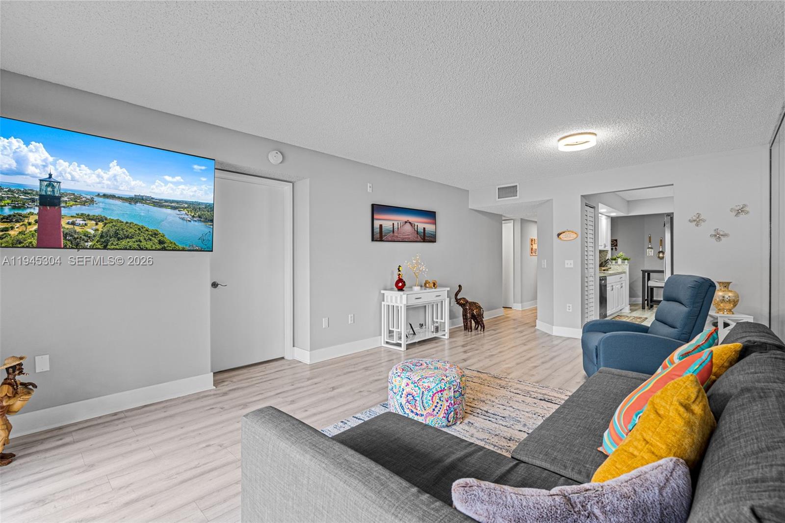 IVANHOE EAST AT CENTURY V - Residential