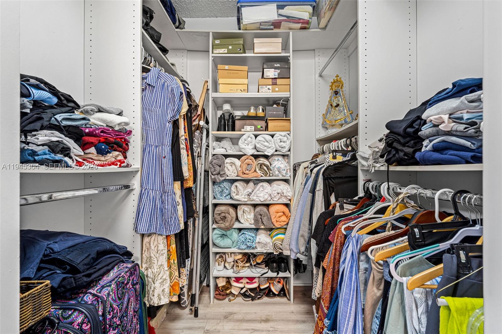 IVANHOE EAST AT CENTURY V - Residential