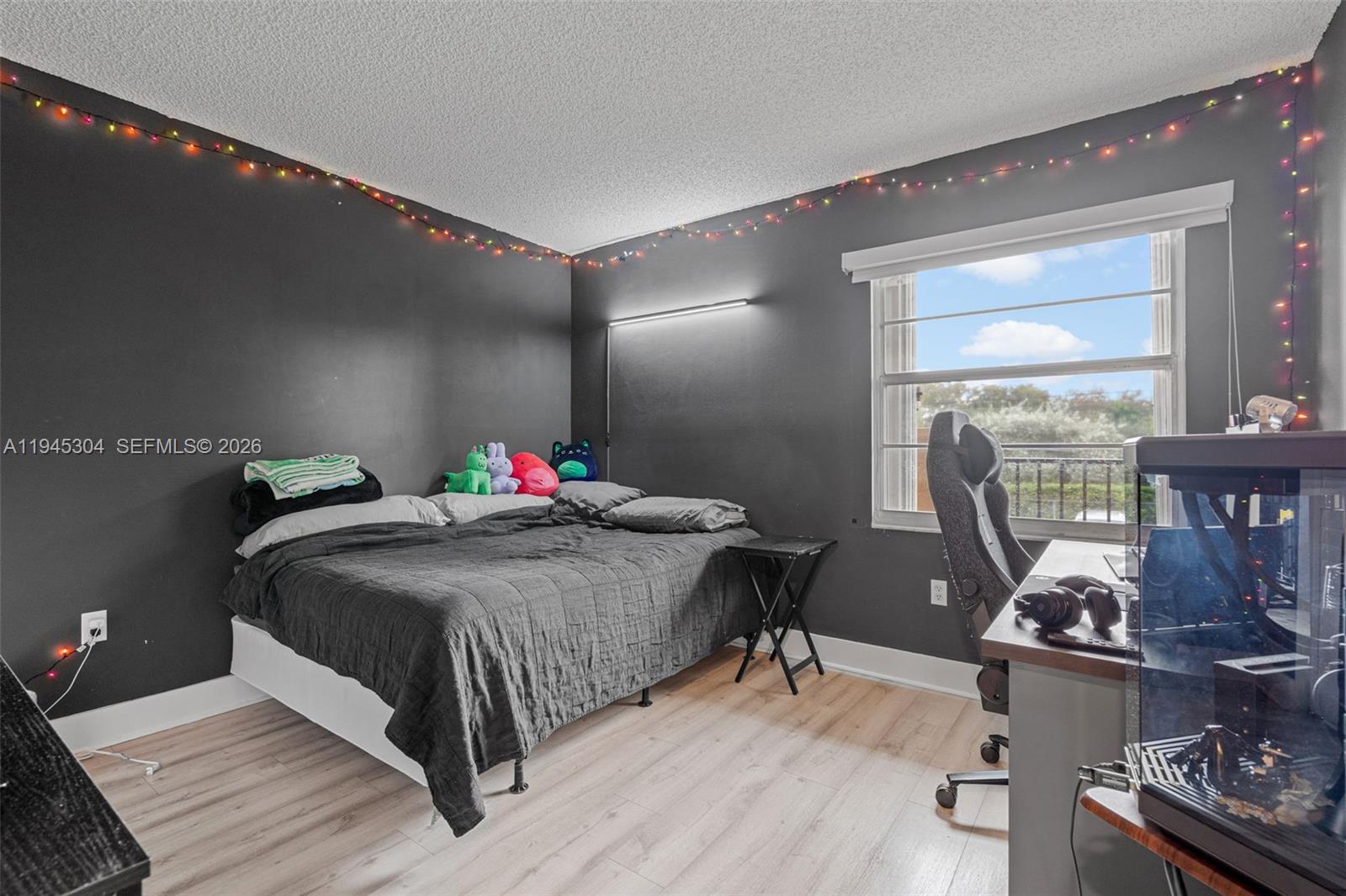 IVANHOE EAST AT CENTURY V - Residential