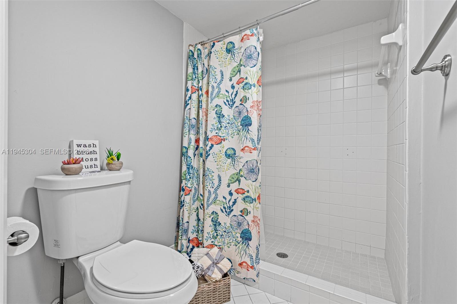 IVANHOE EAST AT CENTURY V - Residential