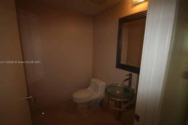 THE EMERALD AT BRICKELL C - Residential Lease
