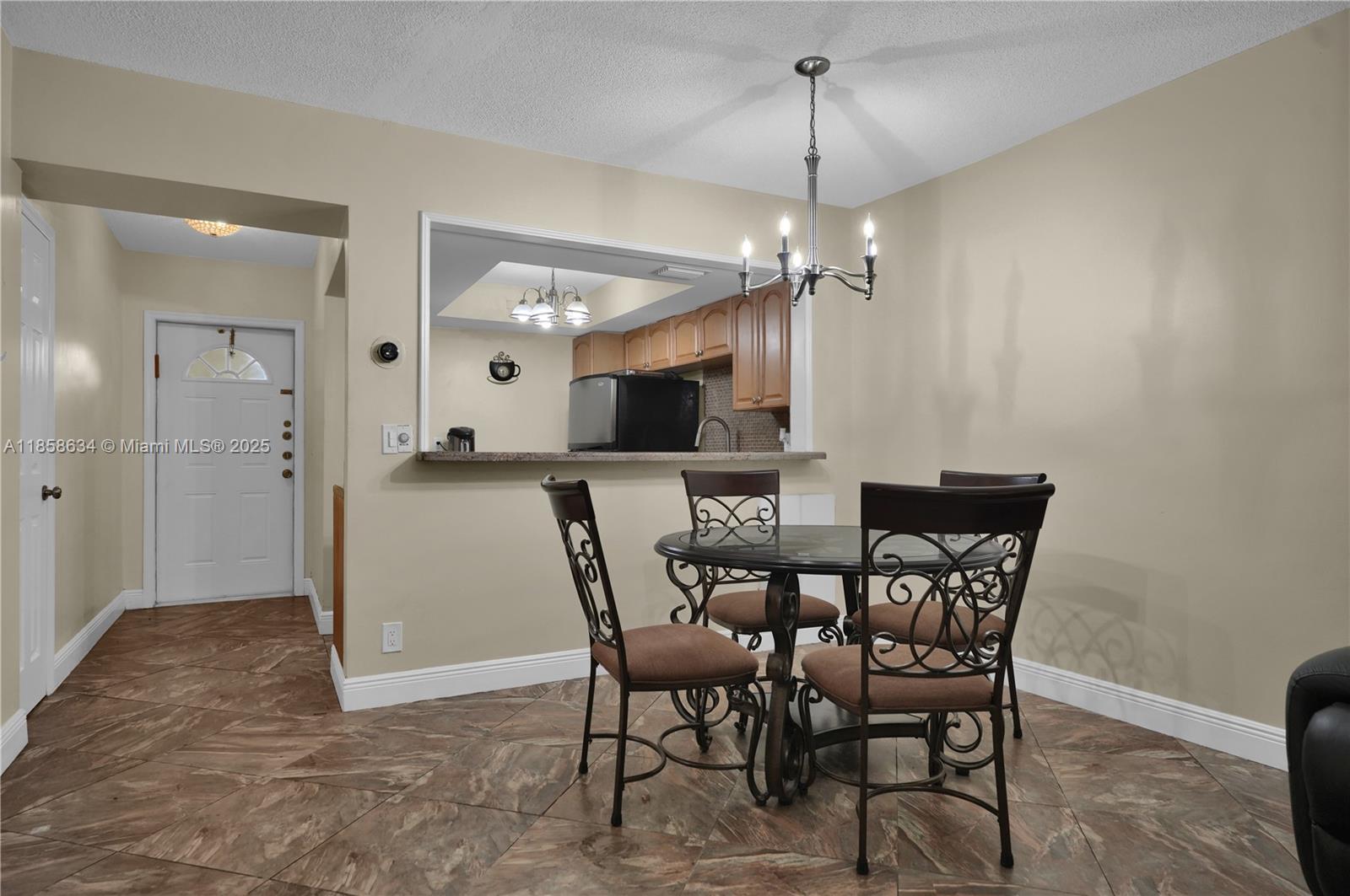 APRIL BREEZE CONDO - Residential