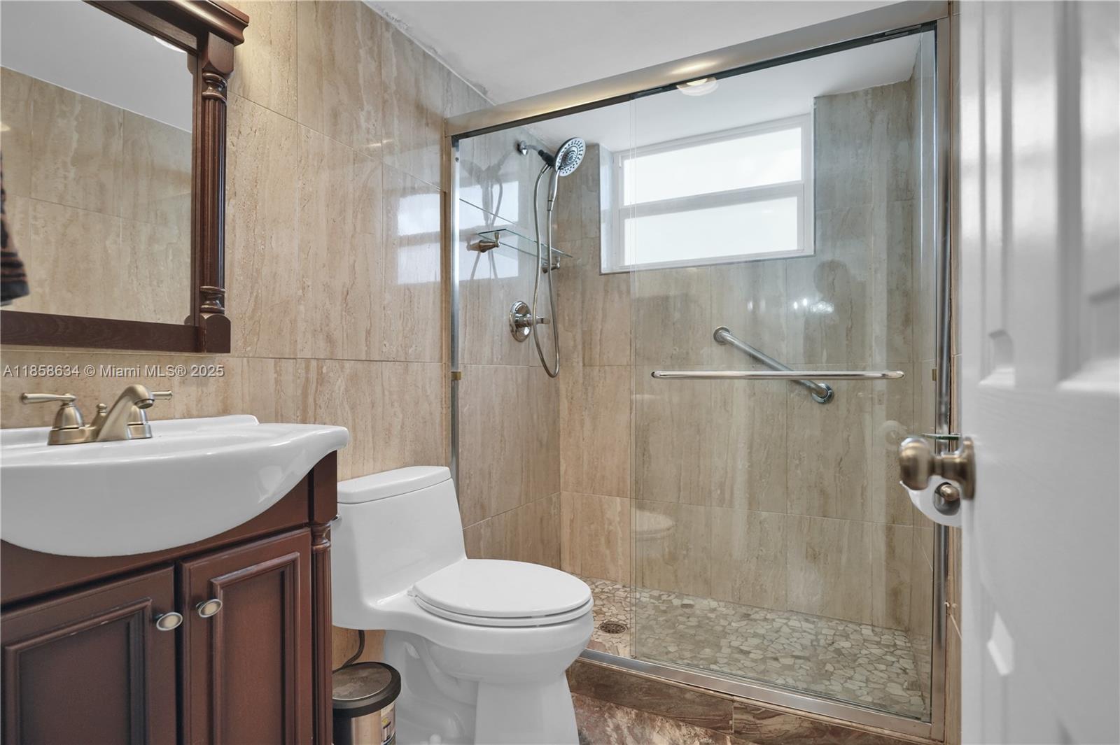 APRIL BREEZE CONDO - Residential