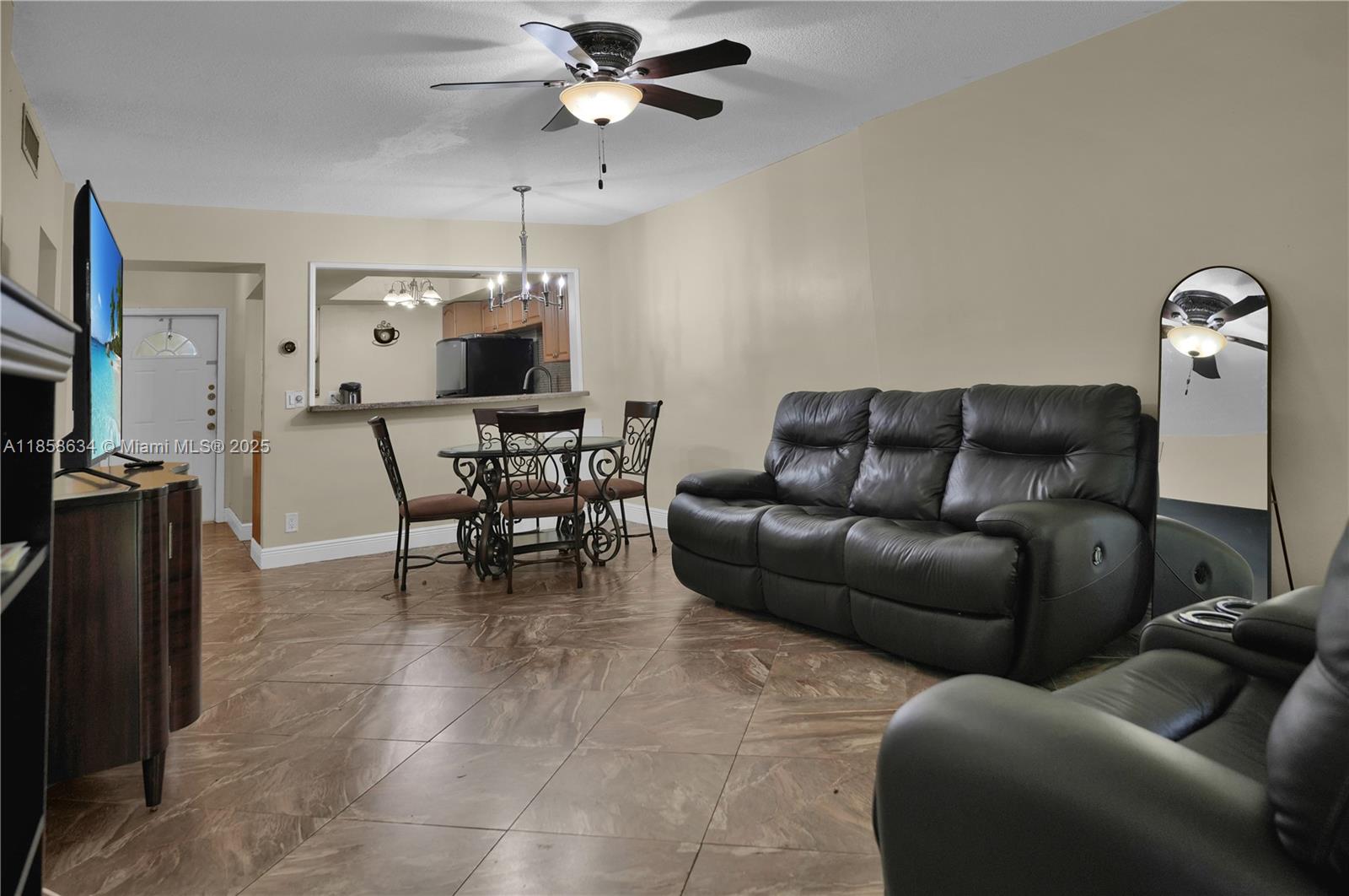 APRIL BREEZE CONDO - Residential