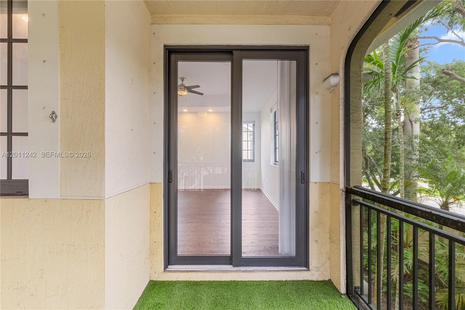 MARIPOSA POINTE AT WESTON - Residential