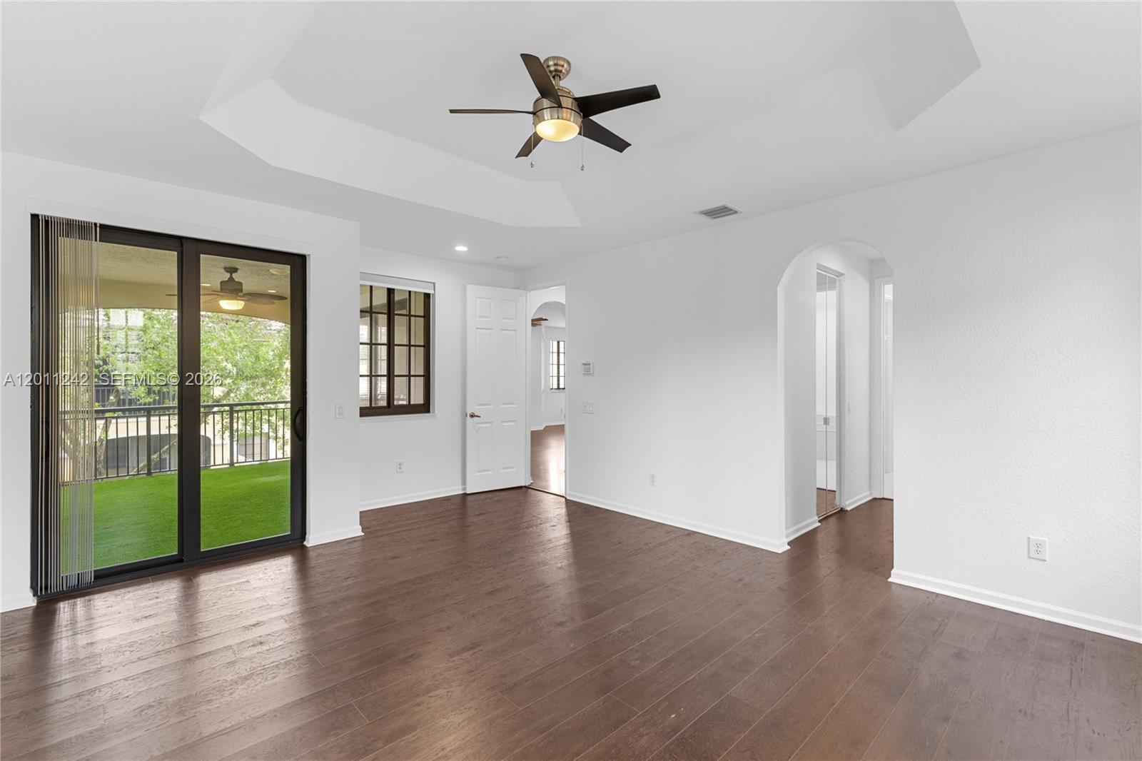 MARIPOSA POINTE AT WESTON - Residential