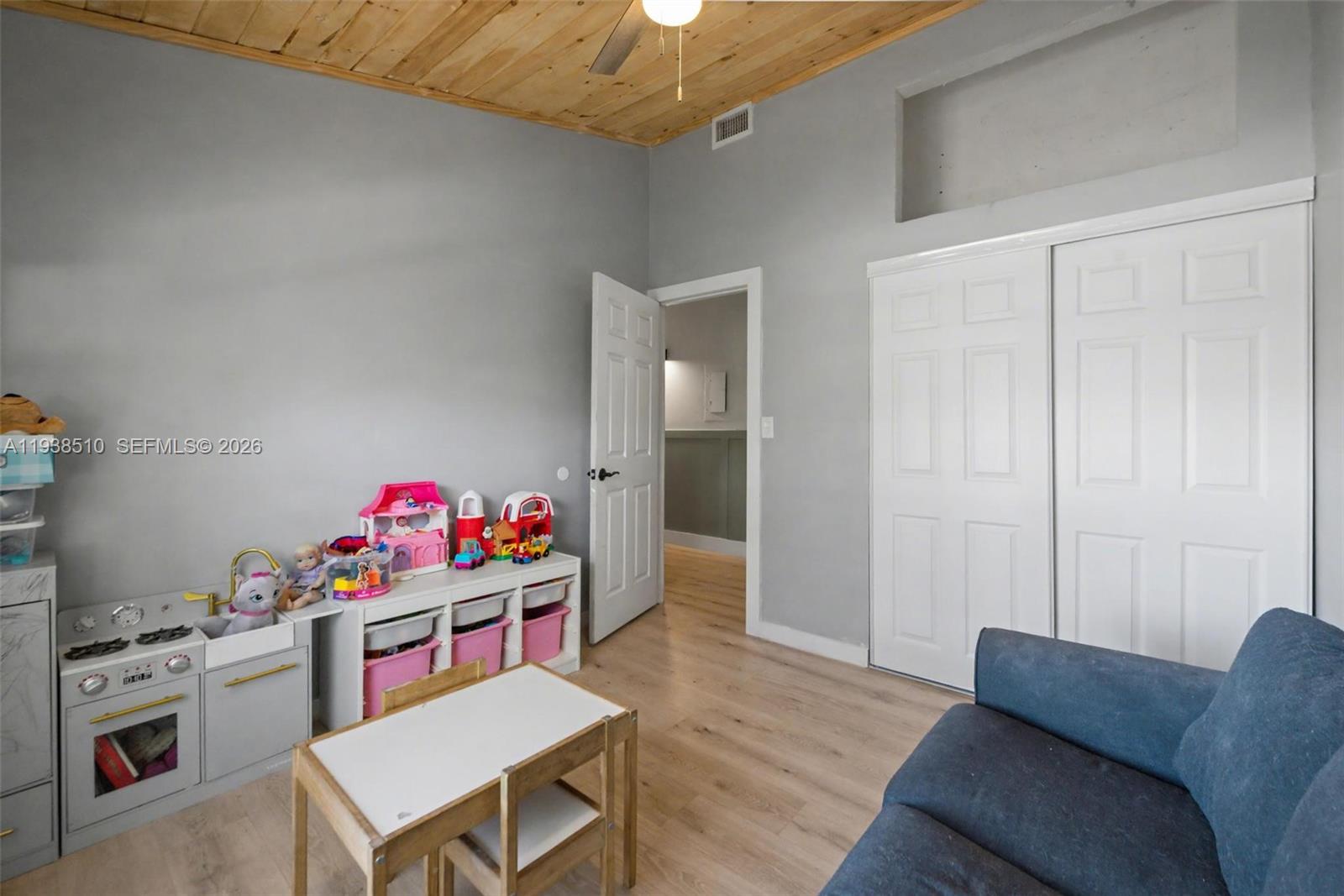 EVERGLADES SUGAR & LAND C - Residential