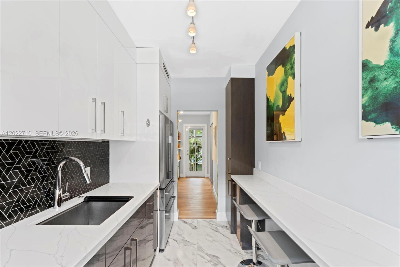 MANSFIELD PARK CONDO - Residential
