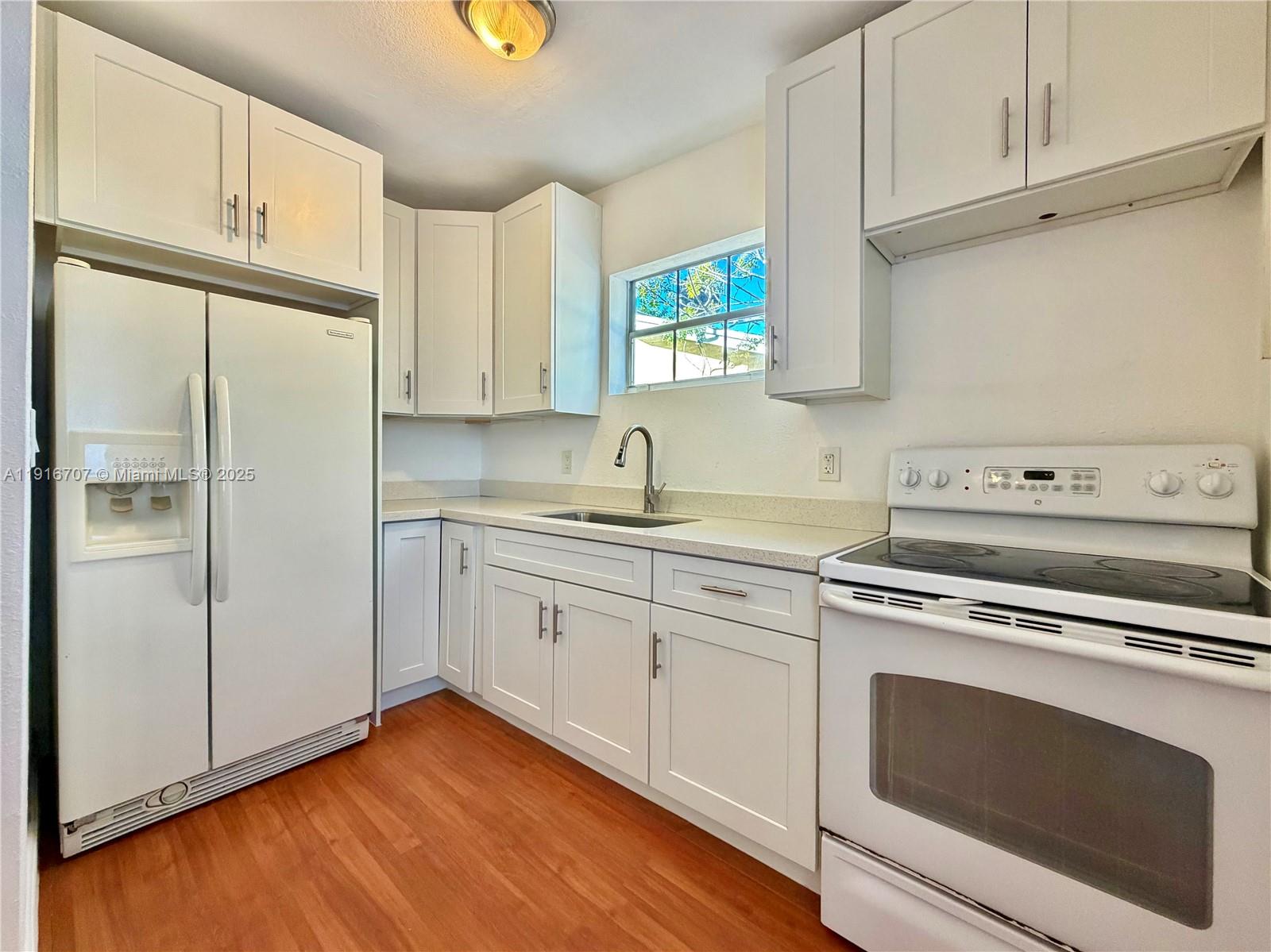 AMND MIAMI SUBURBAN ACRES - Residential Lease