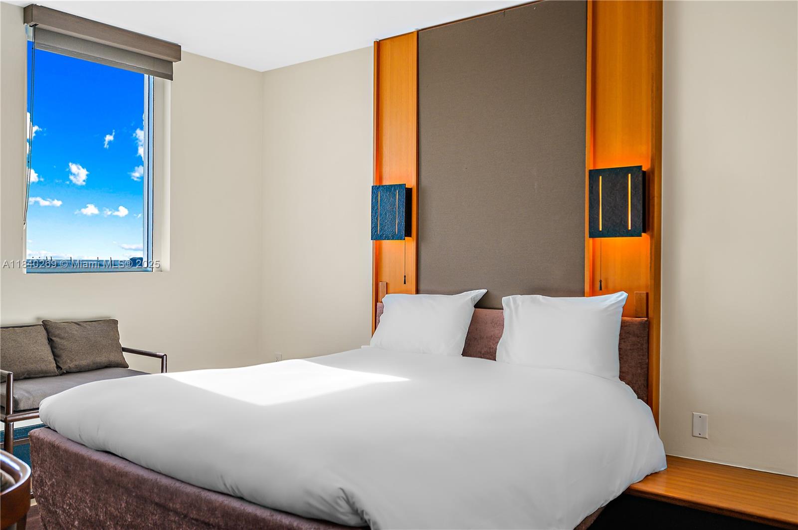 SETAI RESORT & RESIDENCES - Residential Lease