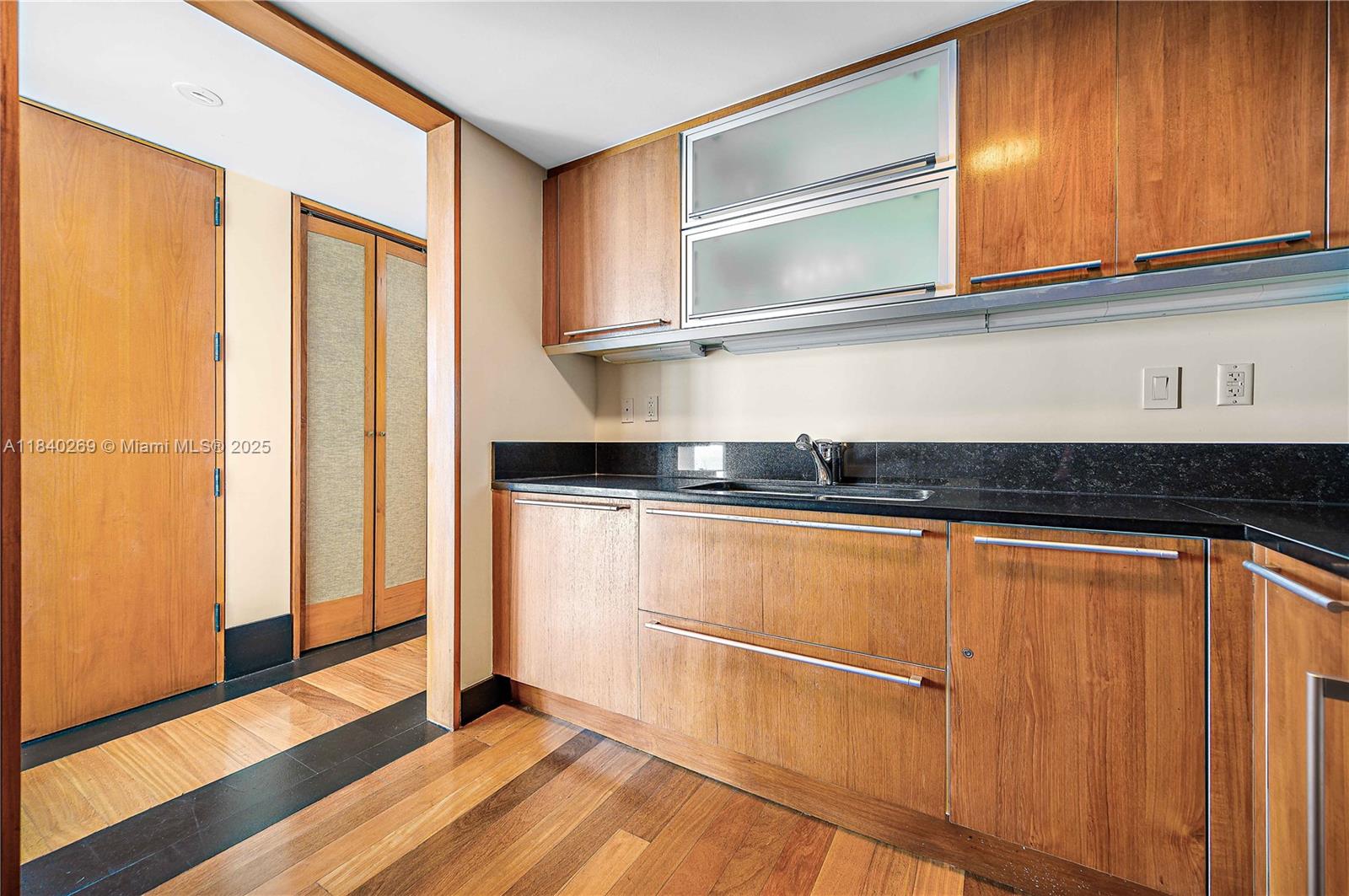 SETAI RESORT & RESIDENCES - Residential Lease