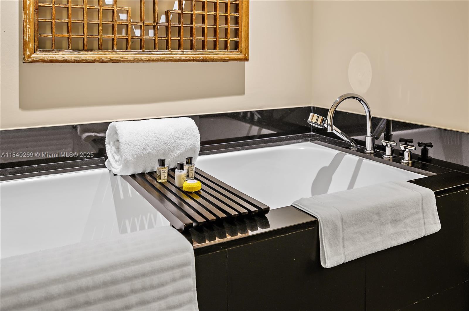 SETAI RESORT & RESIDENCES - Residential Lease