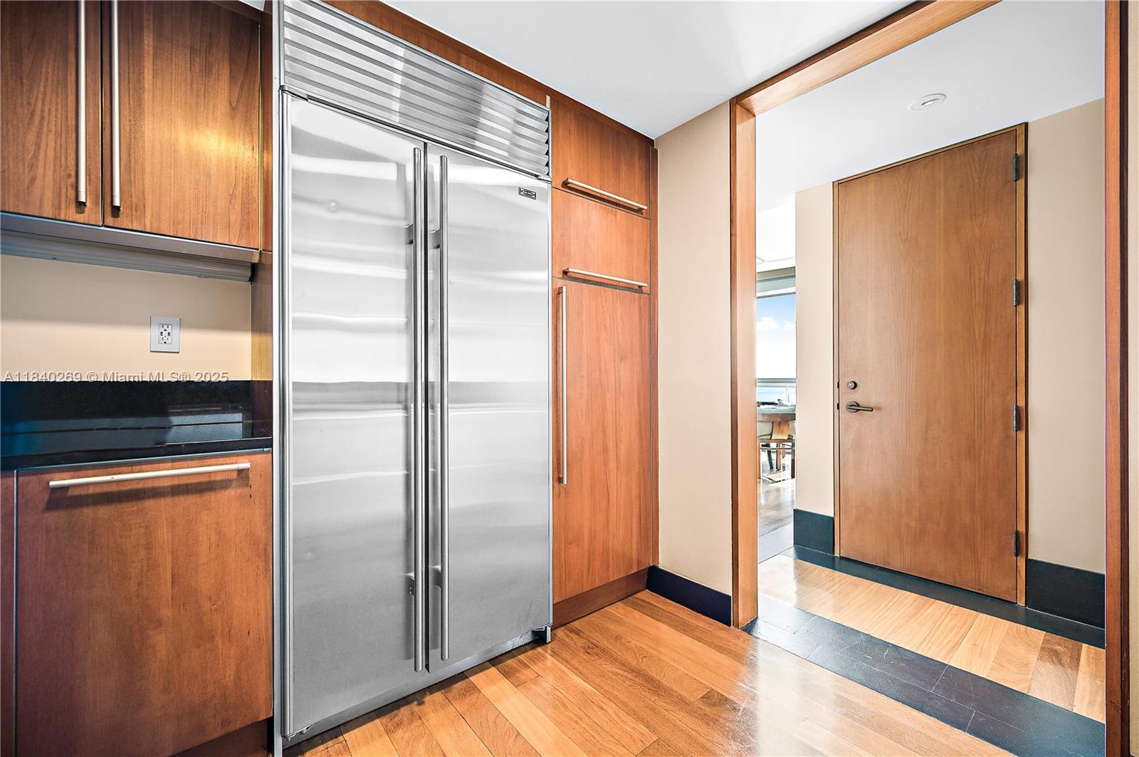 SETAI RESORT & RESIDENCES - Residential Lease