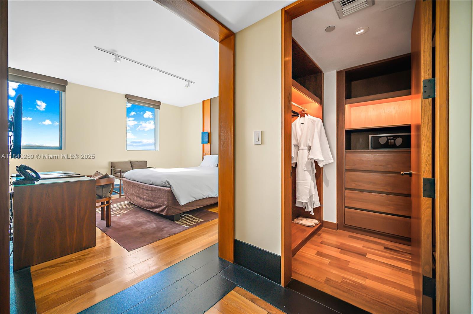 SETAI RESORT & RESIDENCES - Residential Lease