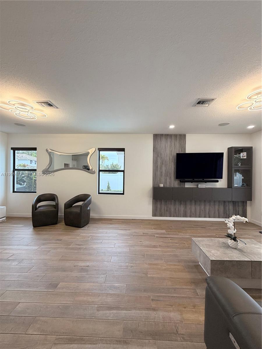 RESERVE AT JUPITER - Residential Lease