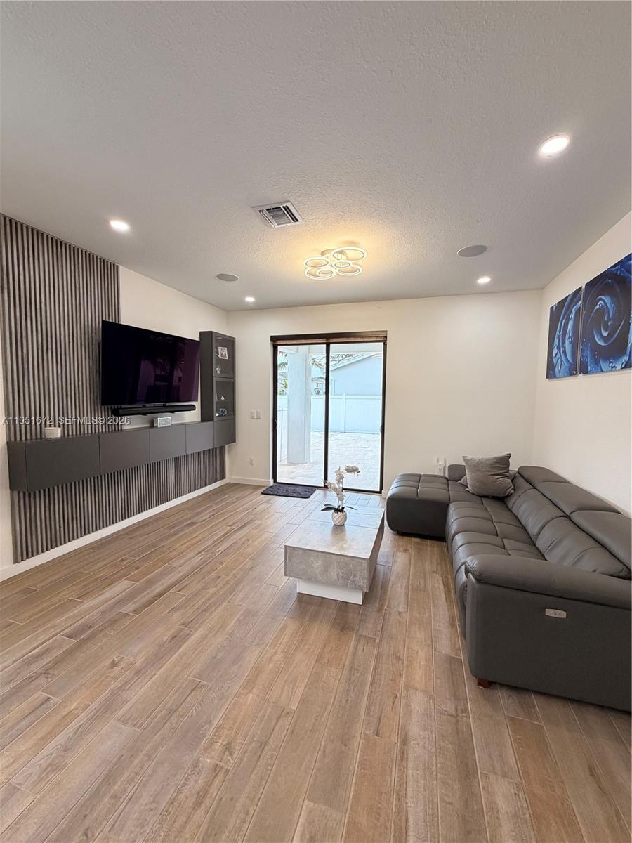 RESERVE AT JUPITER - Residential Lease