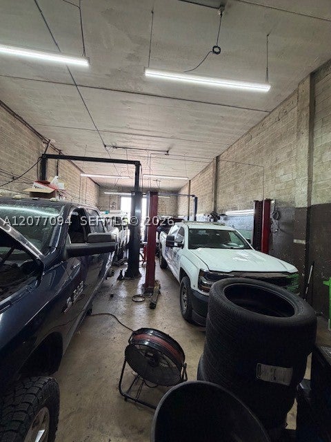 ESTABLISHED TIRE/MECHANIC SHOP