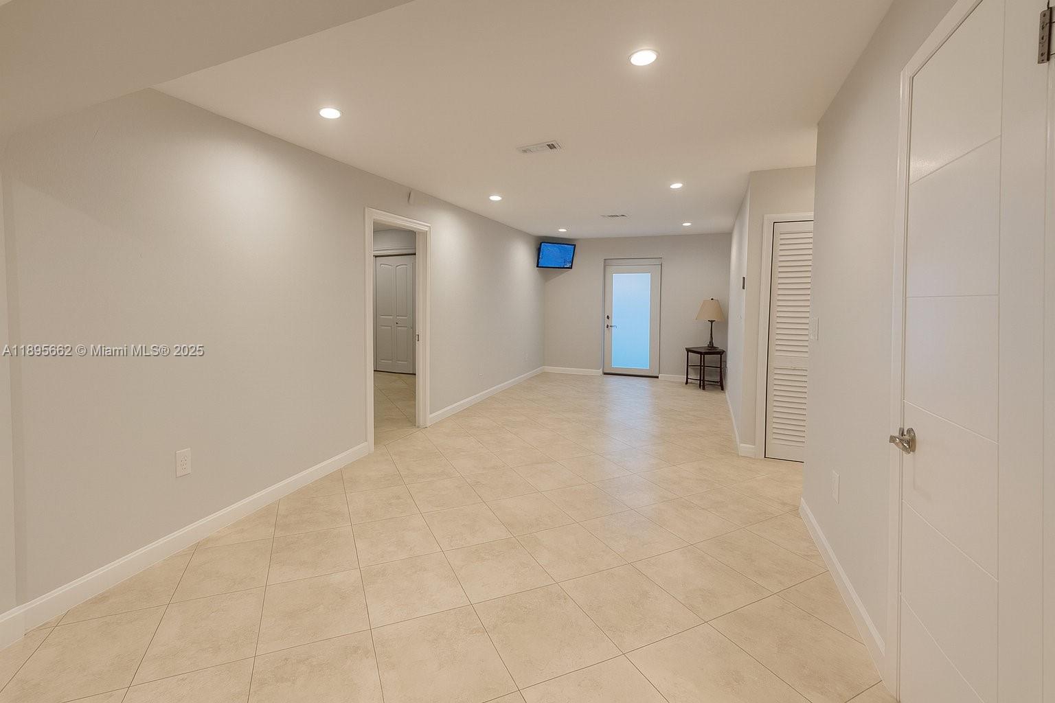 View photos, virtual tours, details... 9510 SW 45th St