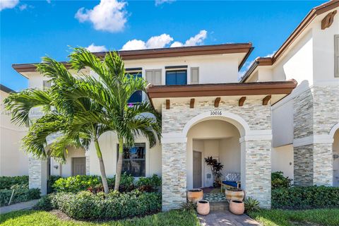 10016 SW 228th Ter Miami FL 33190