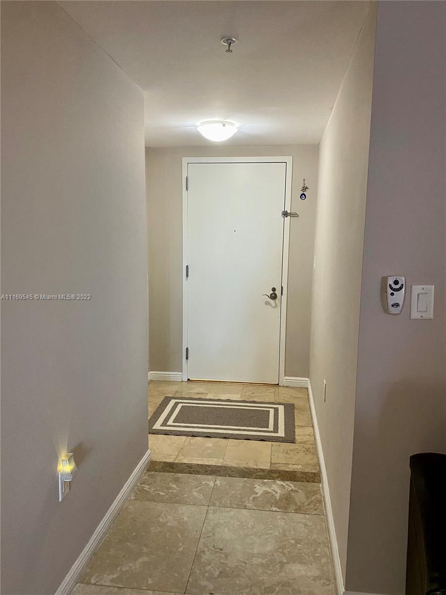 DUO CONDO WEST - Residential