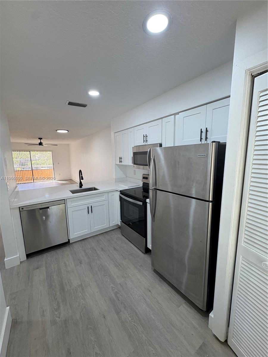 BOCA RATON HILLS SEC 2 - Residential Lease