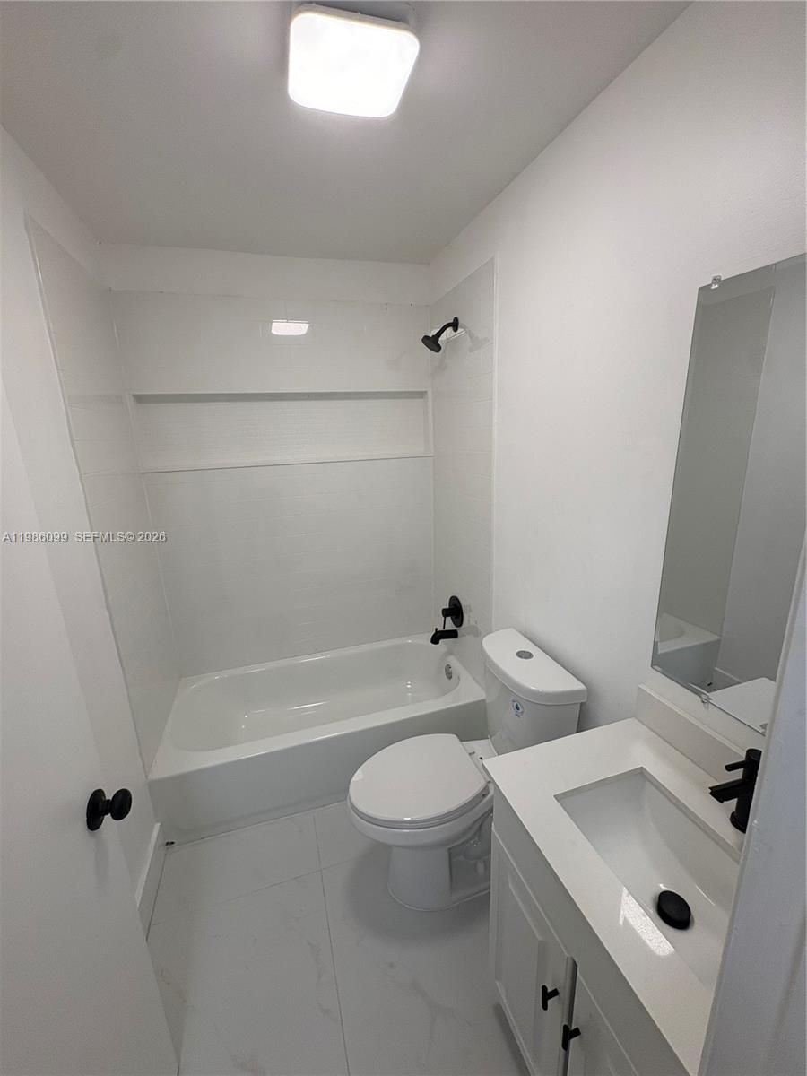 BOCA RATON HILLS SEC 2 - Residential Lease