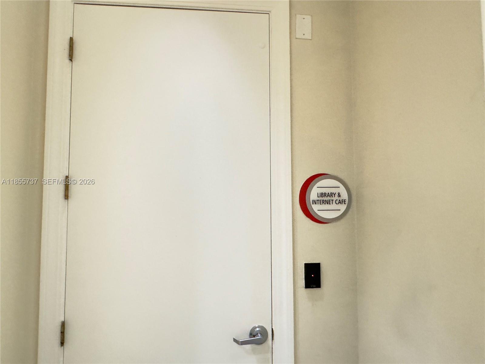 RADIUS CONDO - Residential