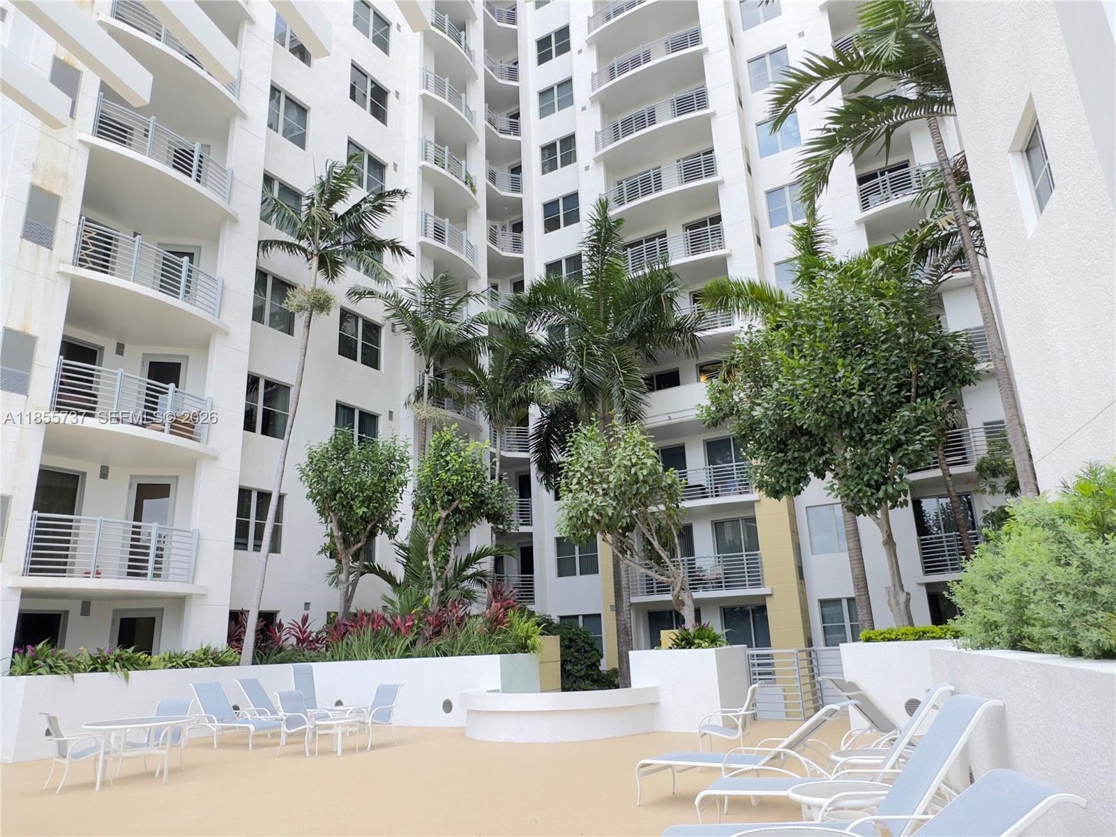 RADIUS CONDO - Residential