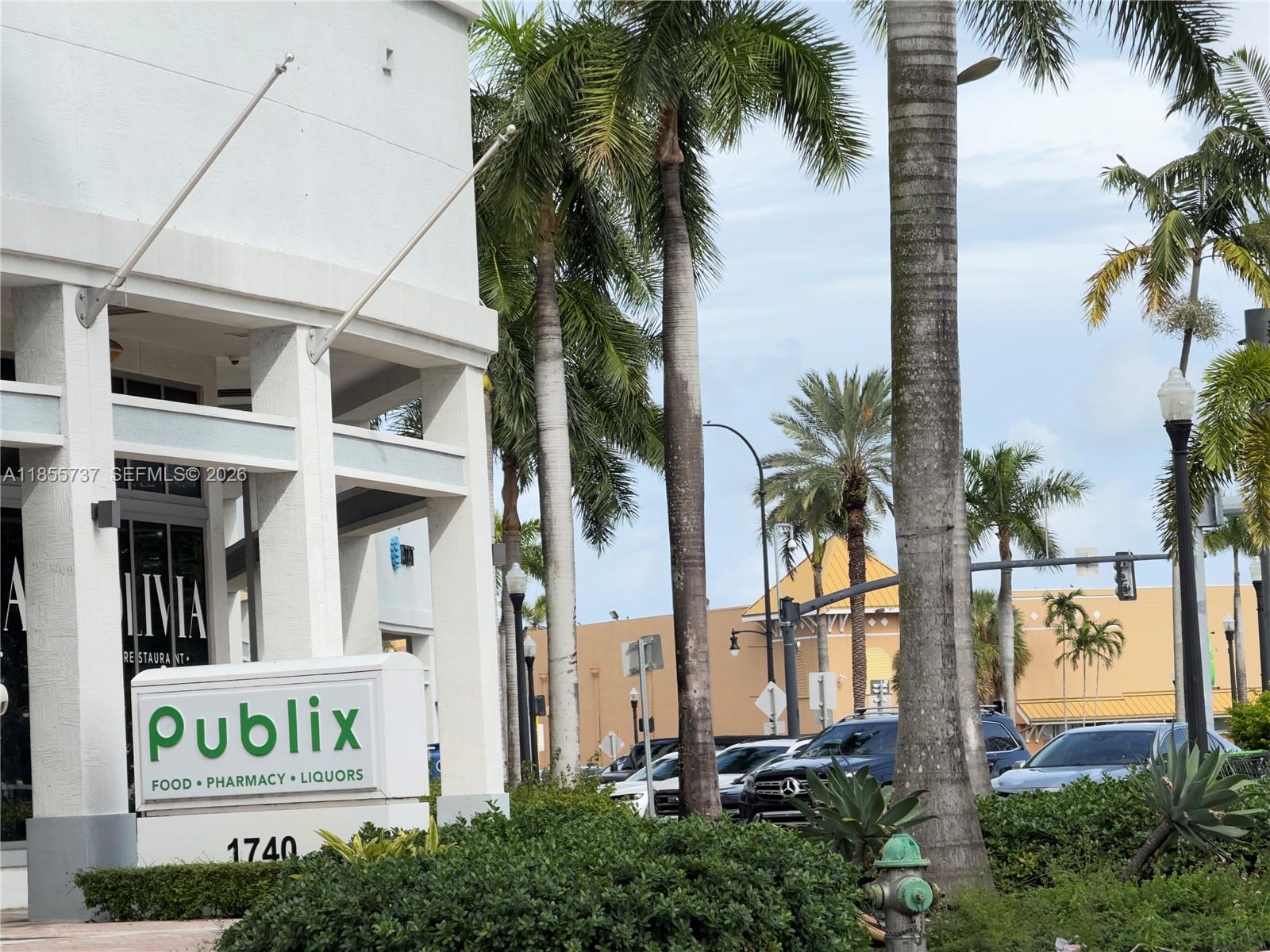 RADIUS CONDO - Residential