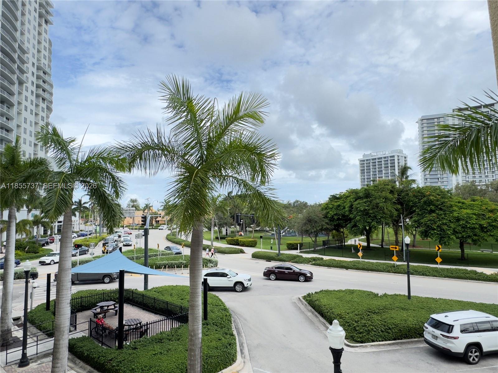 RADIUS CONDO - Residential