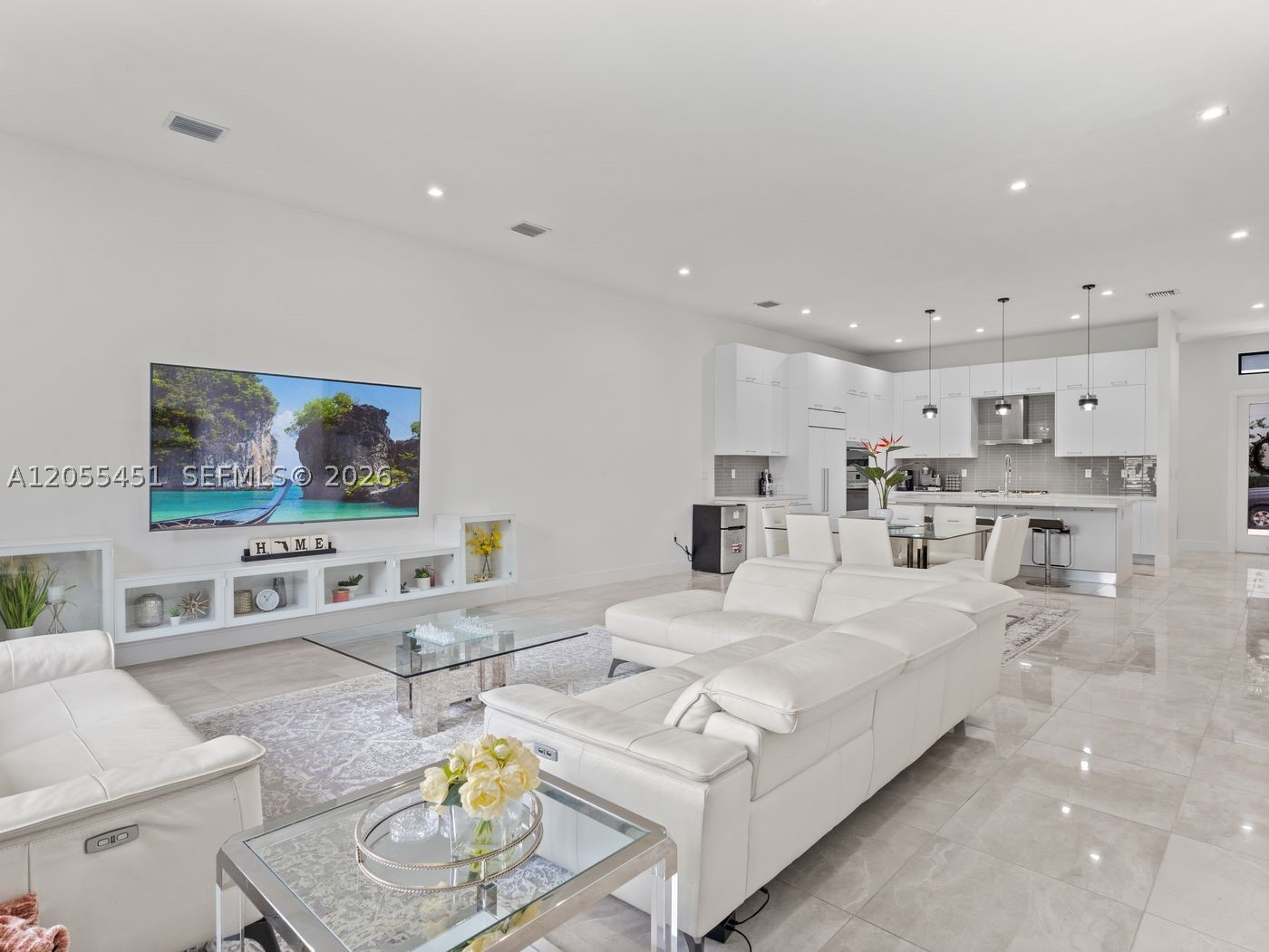 8143 NW 47th Ter