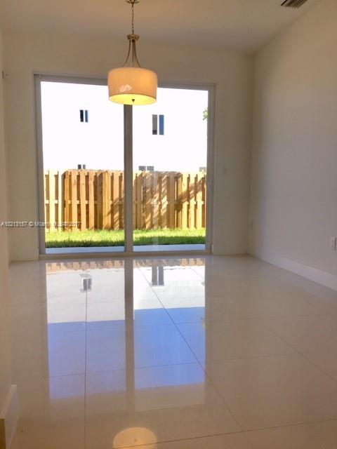 NEOVITA - Residential Lease