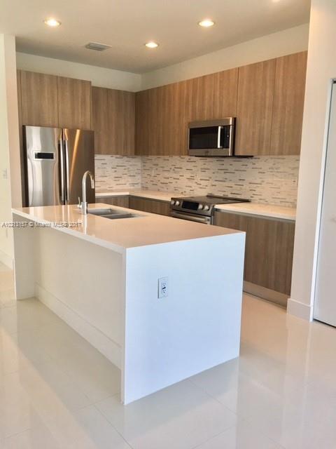 NEOVITA - Residential Lease