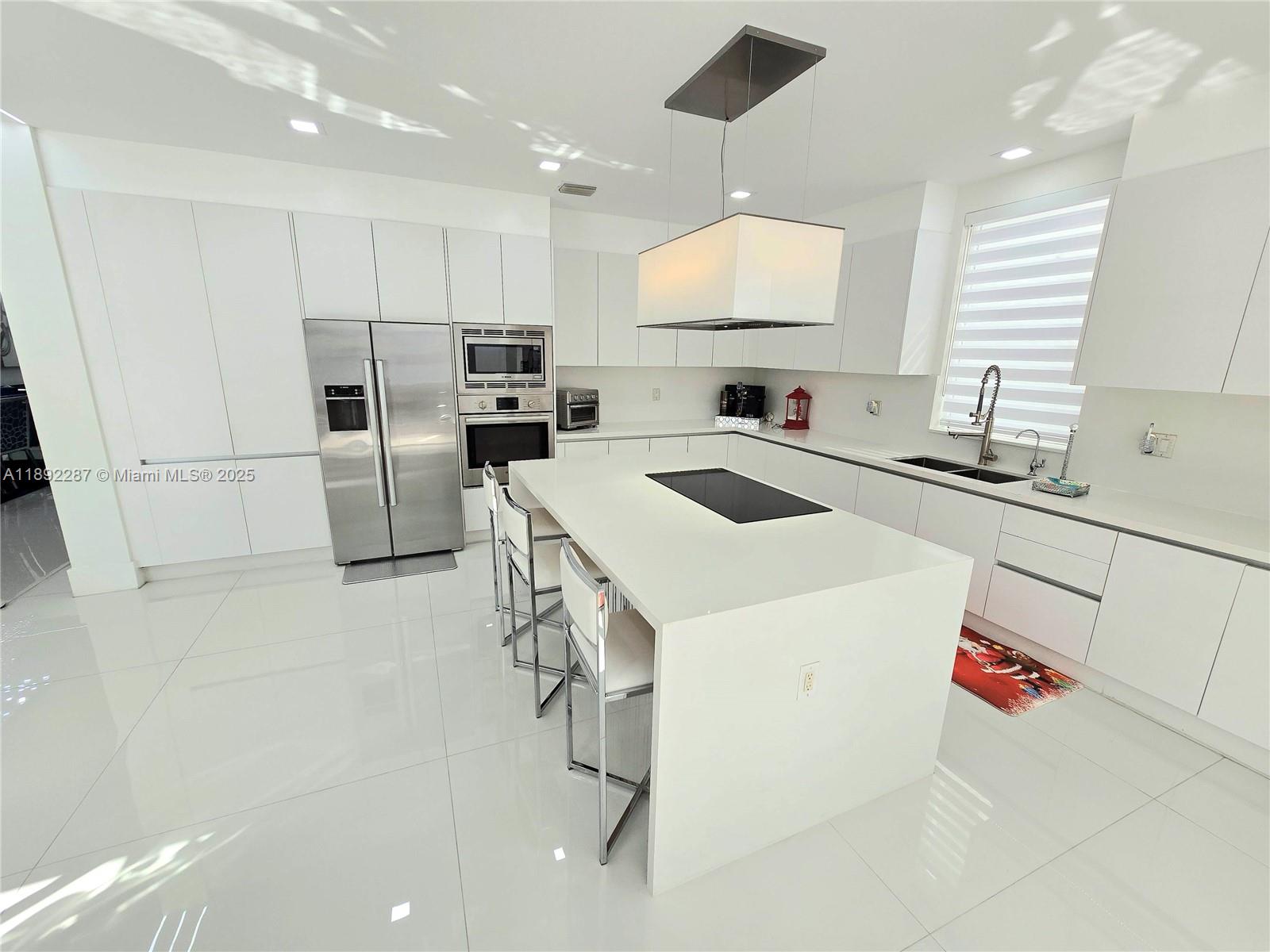 DORAL COMMONS RESIDENTIAL - Residential