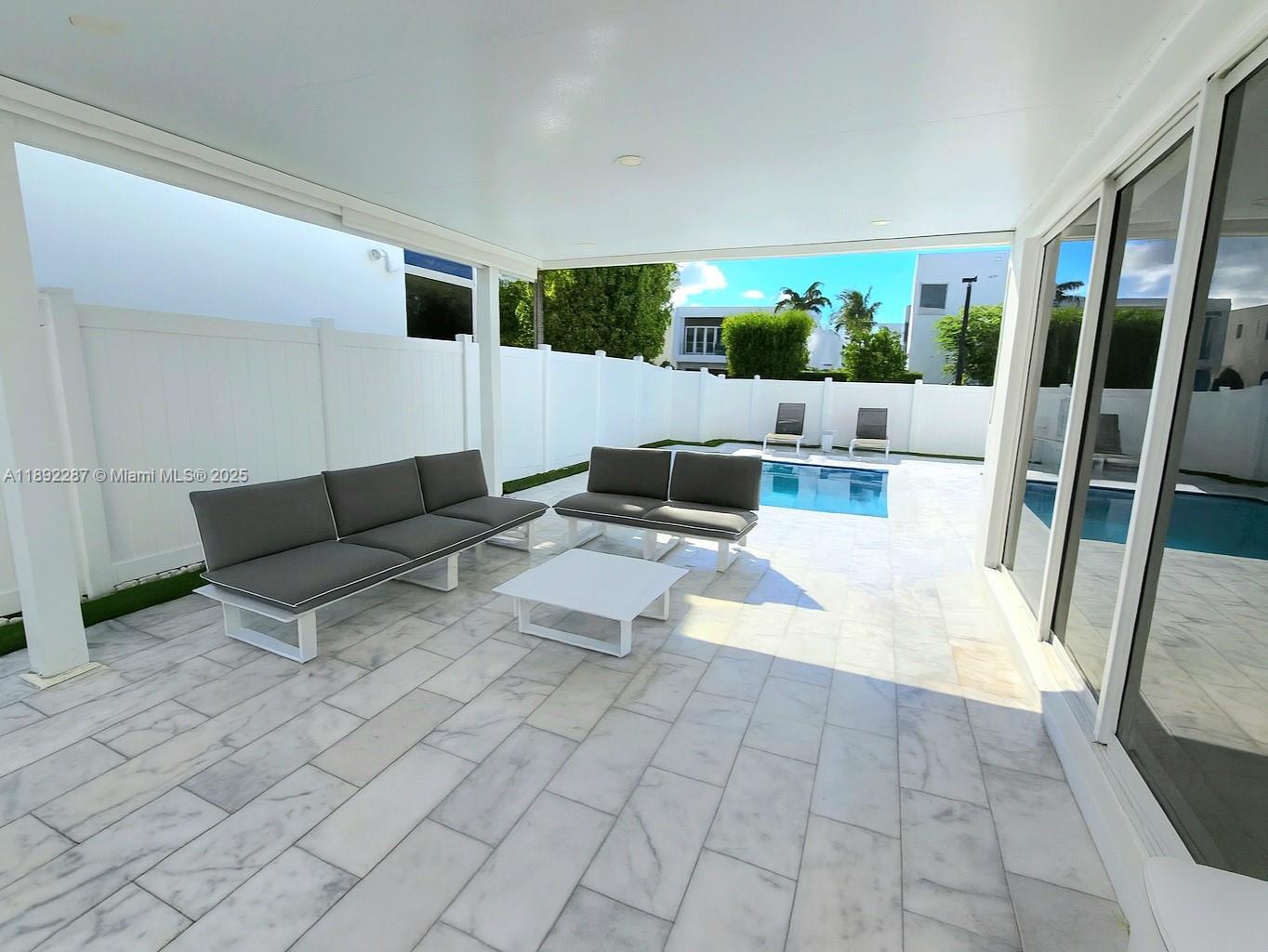 DORAL COMMONS RESIDENTIAL - Residential
