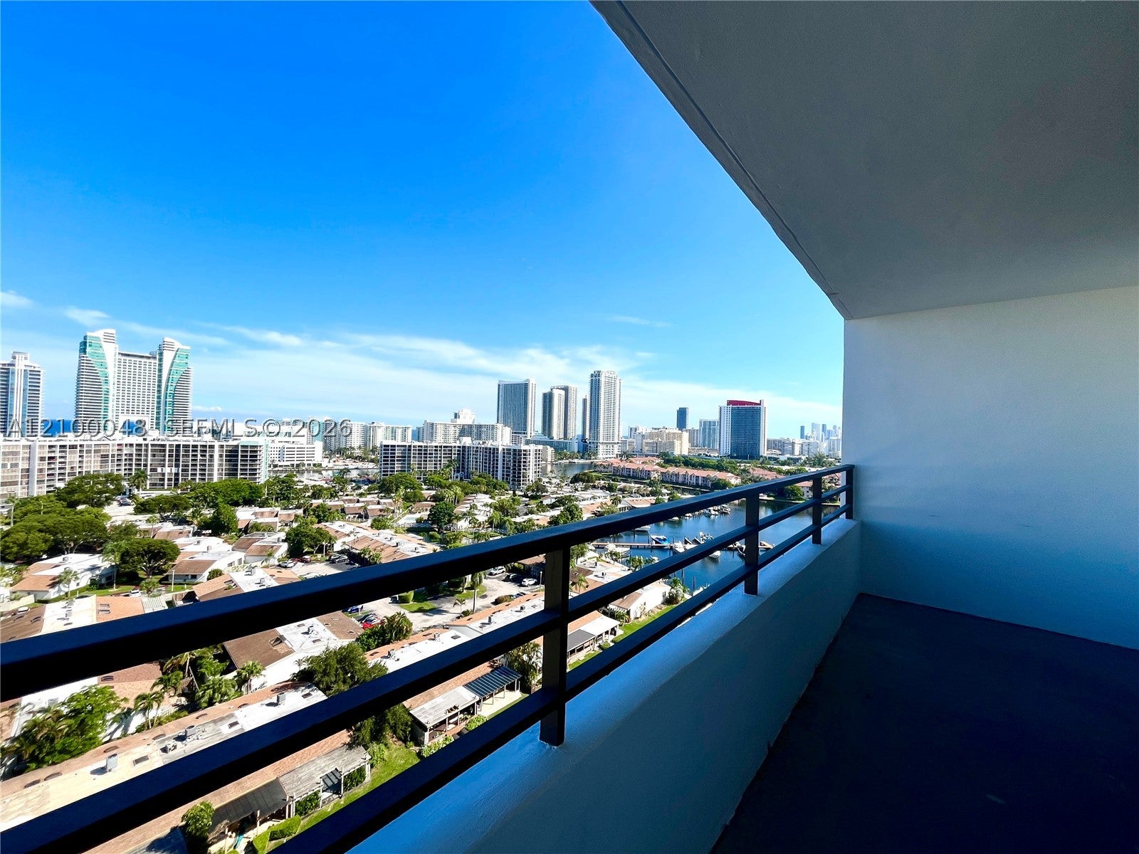 2500 Parkview Dr 1705