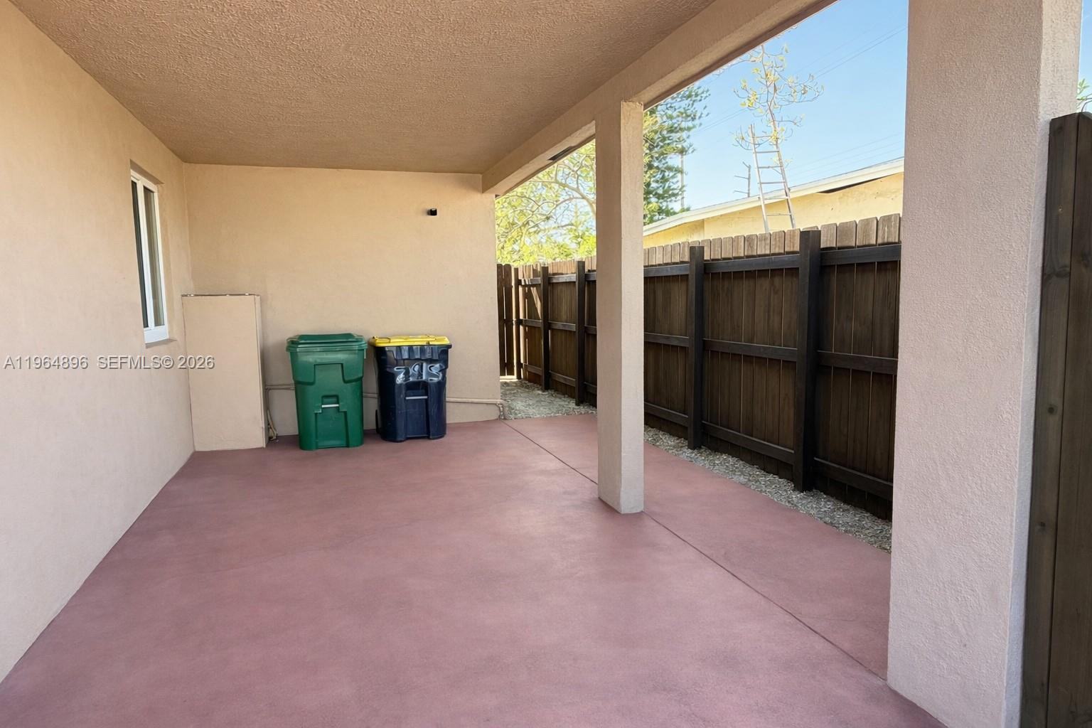 DANIA HOMESITES - Residential