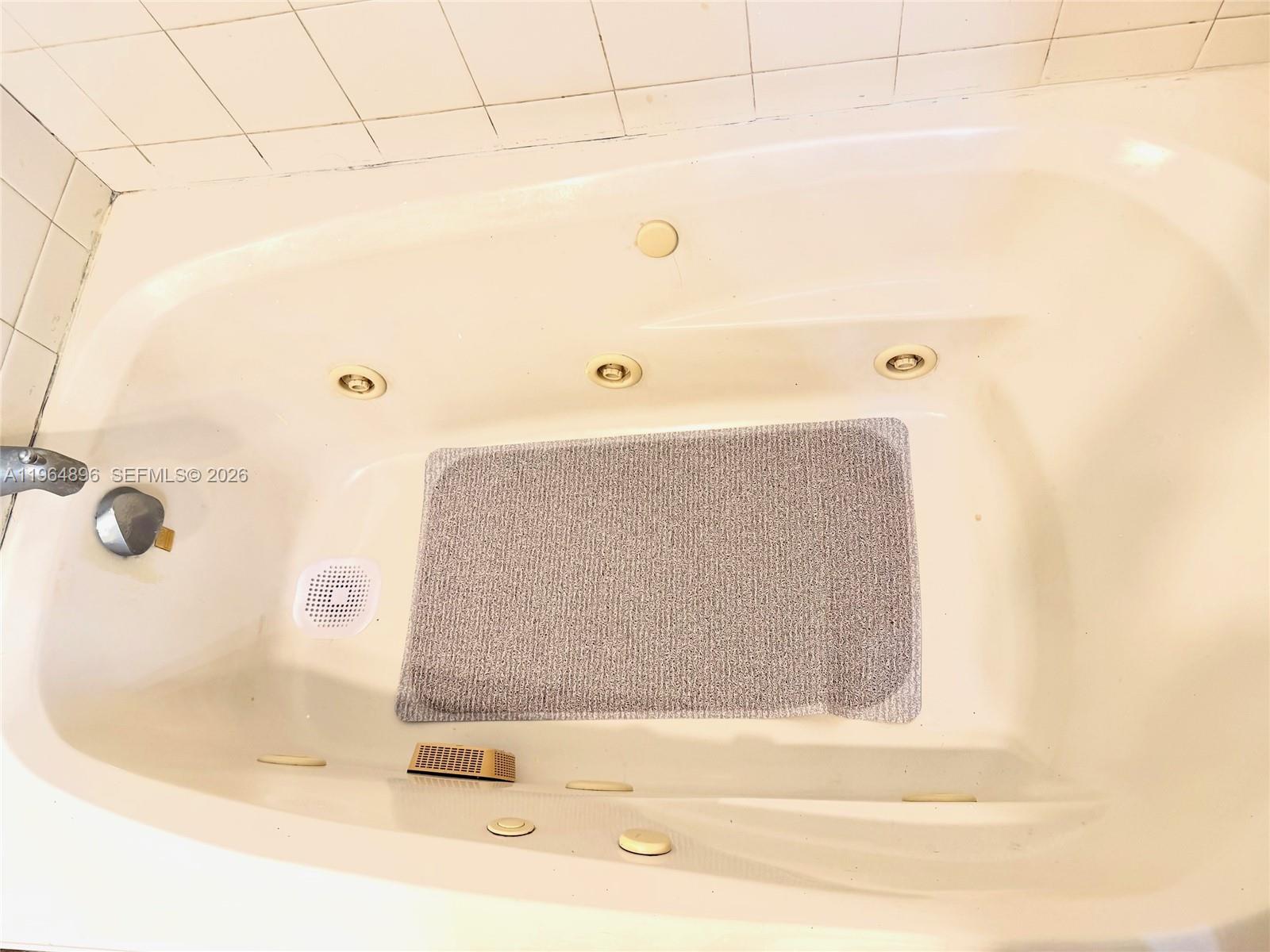 DANIA HOMESITES - Residential